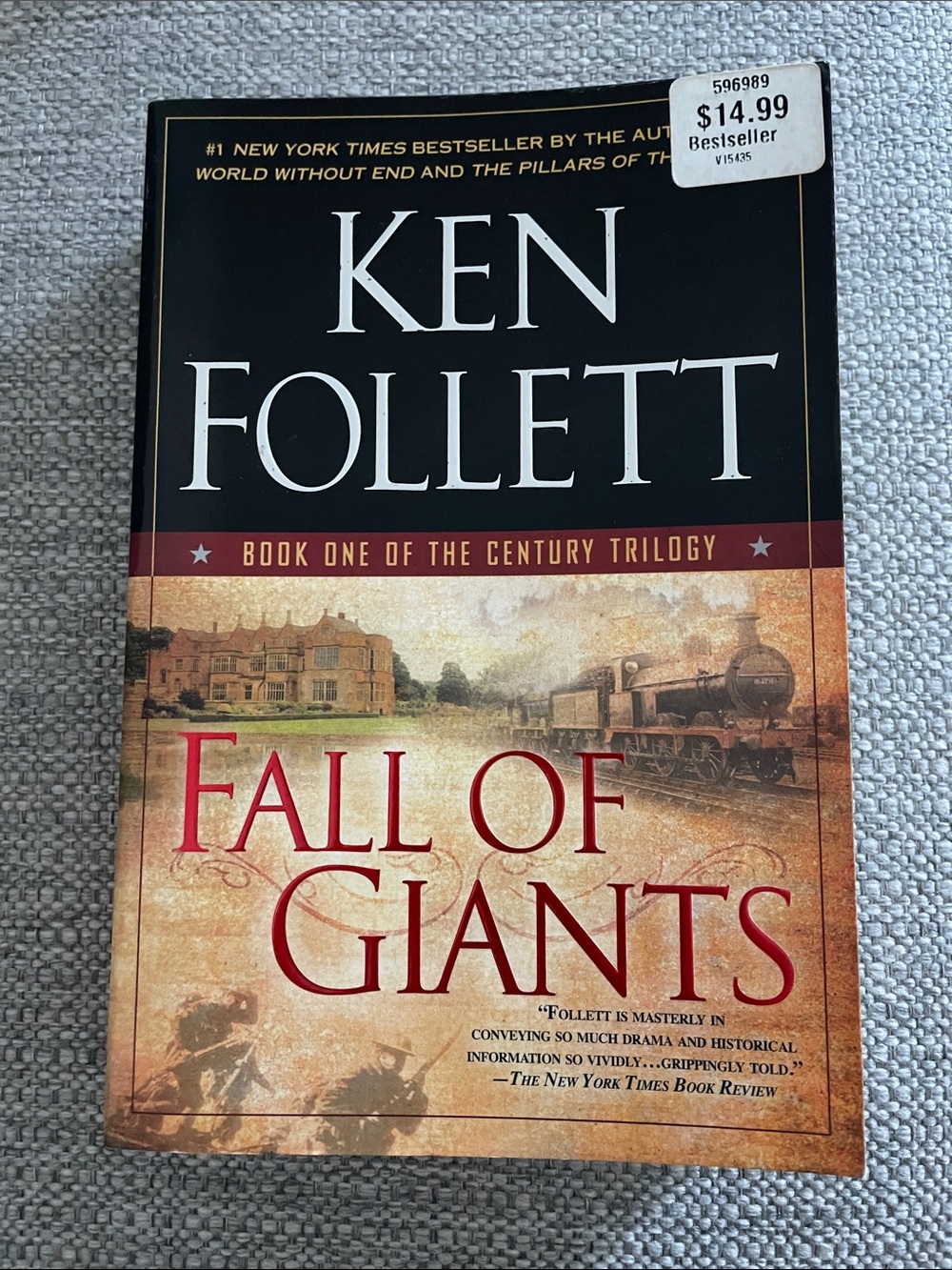 Ken Follett "Fall of Giants" Large Paperback